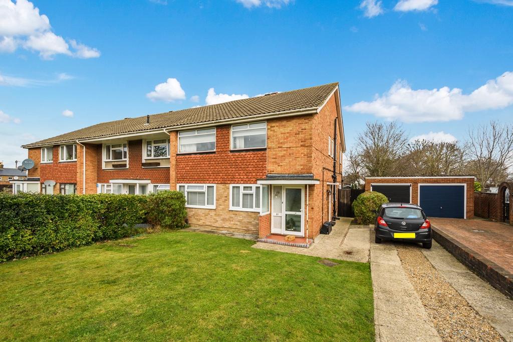 Lydd Close, Sidcup, DA14 2 bed £1,500 pcm (£346 pw)