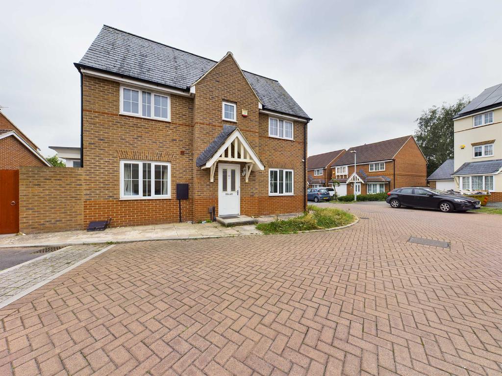 diamond-jubilee-close-gloucester-gl1-3-bed-detached-house-1-300