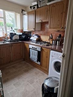 2 bedroom flat for sale, The Larches, Luton