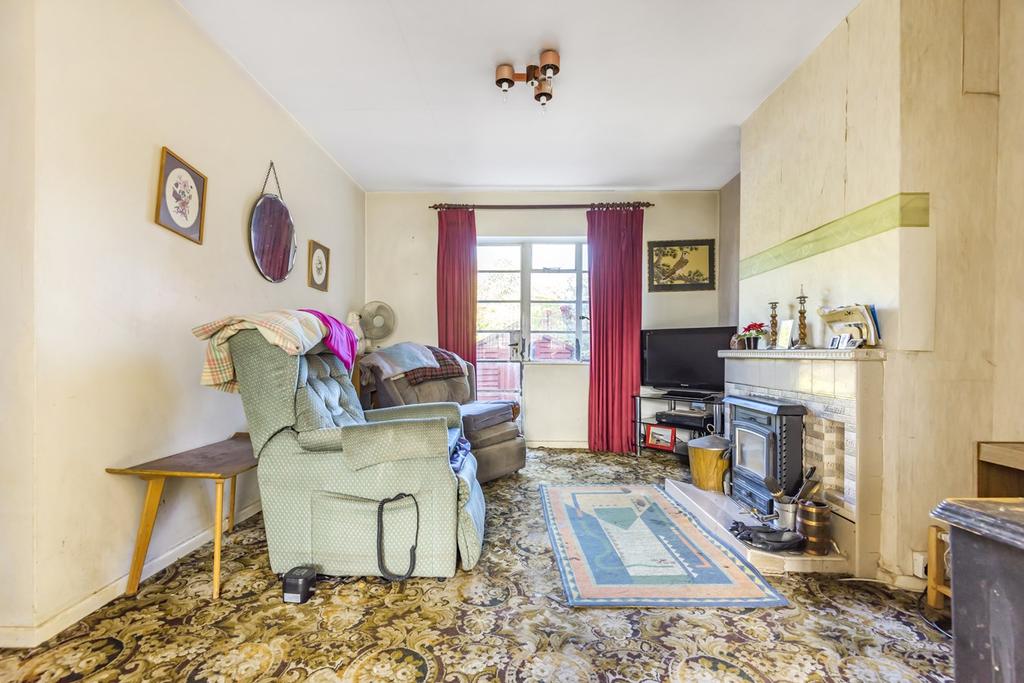 Willian Road, Hitchin, SG4 3 bed semidetached house £535,000