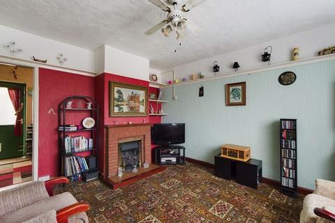 6 Avontar Road, South Ockendon, RM15 5AX