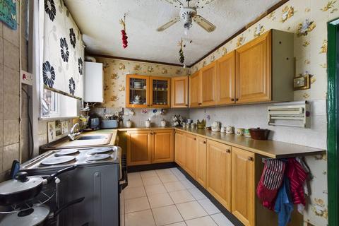 6 Avontar Road, South Ockendon, RM15 5AX