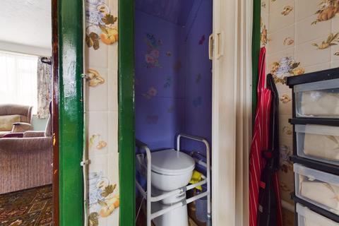 6 Avontar Road, South Ockendon, RM15 5AX