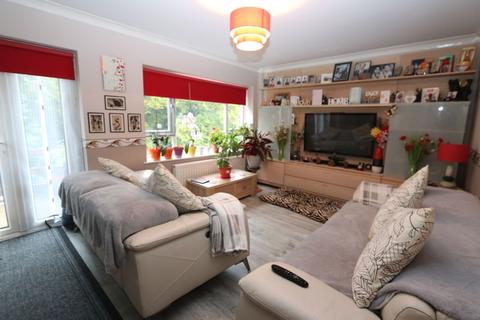 3 bedroom semi-detached house for sale - West High Wycombe