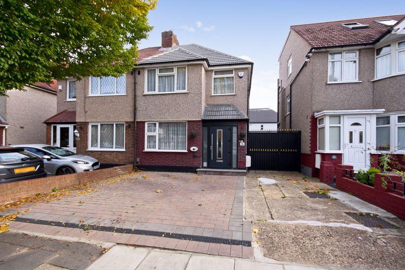 Danemead Grove Northolt 3 Bed Semi Detached House £585 000