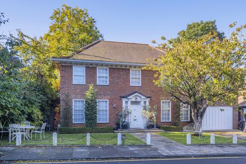 Elm Walk, Hampstead, London, NW3