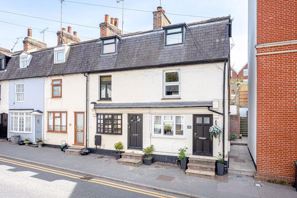 Silver Street, Stansted Mountfitchet 2 bed cottage £1,100 pcm (£254 pw)