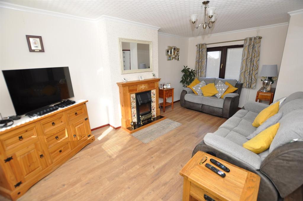 Lon Hafren, St. Clears, Carmarthen 3 bed semidetached house £190,000