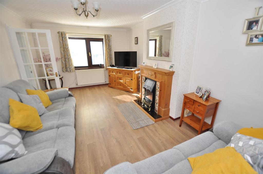 Lon Hafren, St. Clears, Carmarthen 3 bed semidetached house £190,000