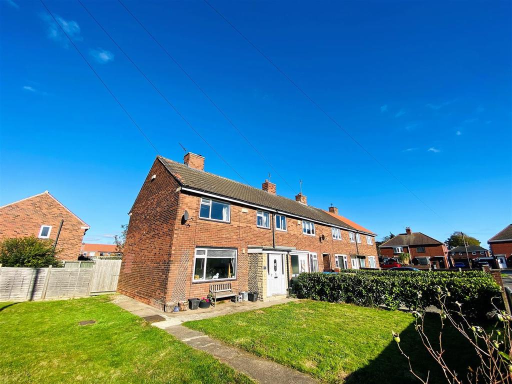Westfield Avenue, Rawcliffe, Goole 3 bed end of terrace house £160,000