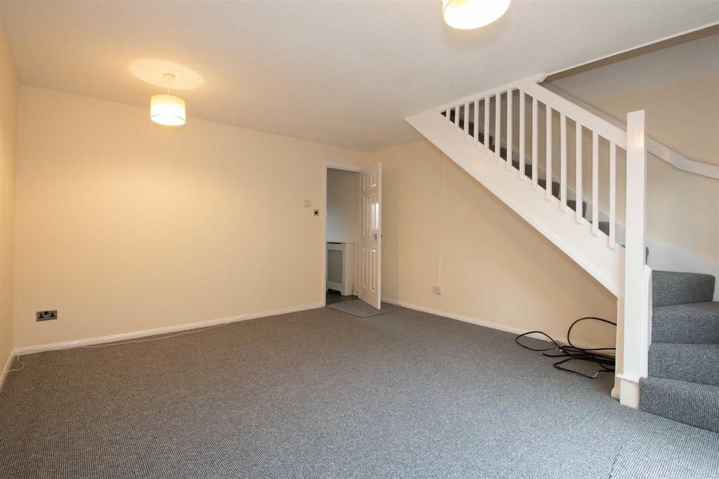 Belvoir Avenue, Emerson Valley 2 bed terraced house £1,050 pcm (£242 pw)