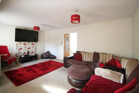 17 Cranmore, Netley Abbey, Southampton, SO31 5GG