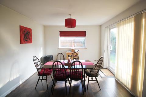 17 Cranmore, Netley Abbey, Southampton, SO31 5GG