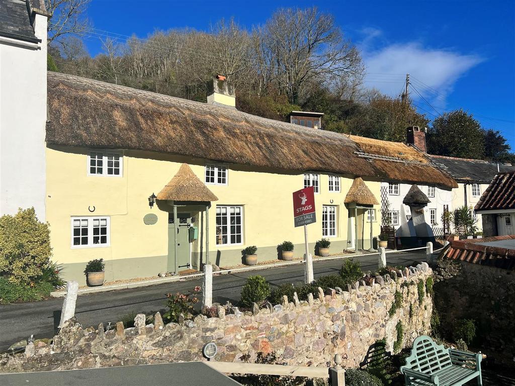 Coombe Cottage Front 1.jpg
