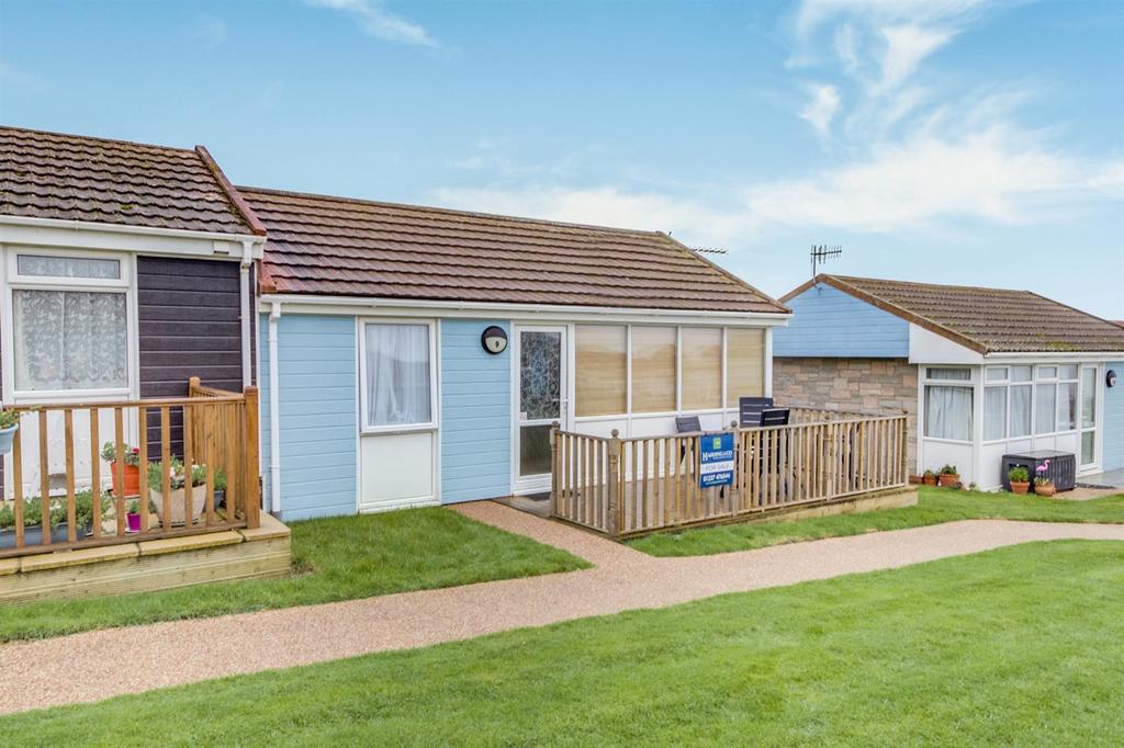 Merley Road, Westward Ho, Bideford 2 bed chalet £65,000
