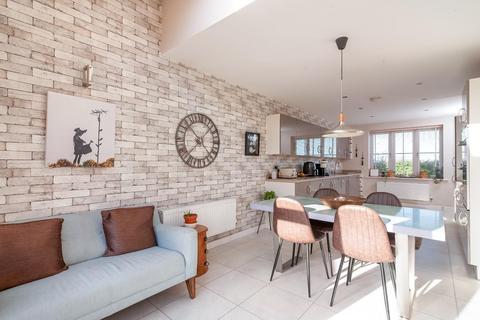 30 Barley Fields, Long Marston, Stratford-upon-avon, CV37 8SN