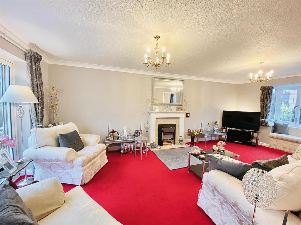 Cheyne Garth, Hornsea 4 bed detached house for sale £379,950