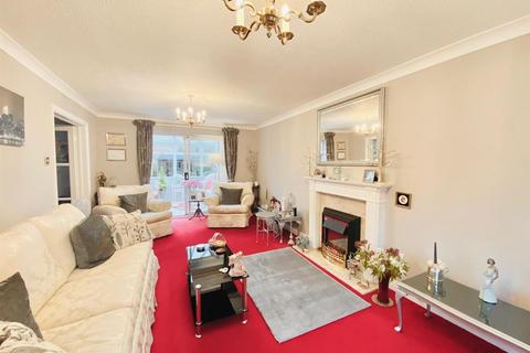40 Cheyne Garth, Hornsea, HU18 1BF