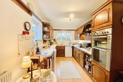 40 Cheyne Garth, Hornsea, HU18 1BF