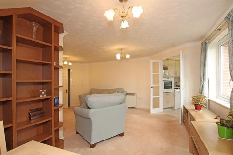 1 bedroom retirement property for sale, Byron Court, Chichester