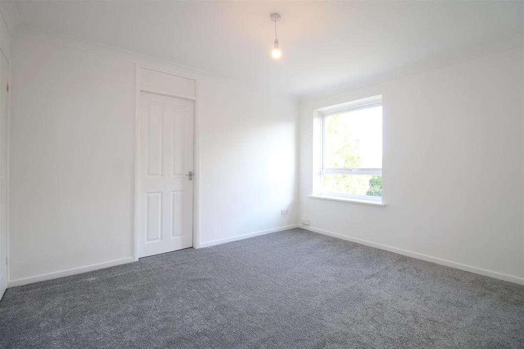 Bagleys Road, Brierley Hill 1 bed apartment £100,000