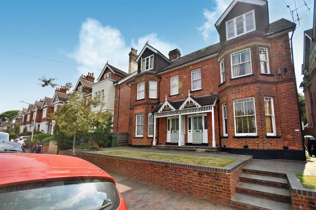 Earls Road, Tunbridge Wells 1 bed flat £695 pcm (£160 pw)