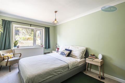3 Heavygate Road, Sheffield, S10 1PE