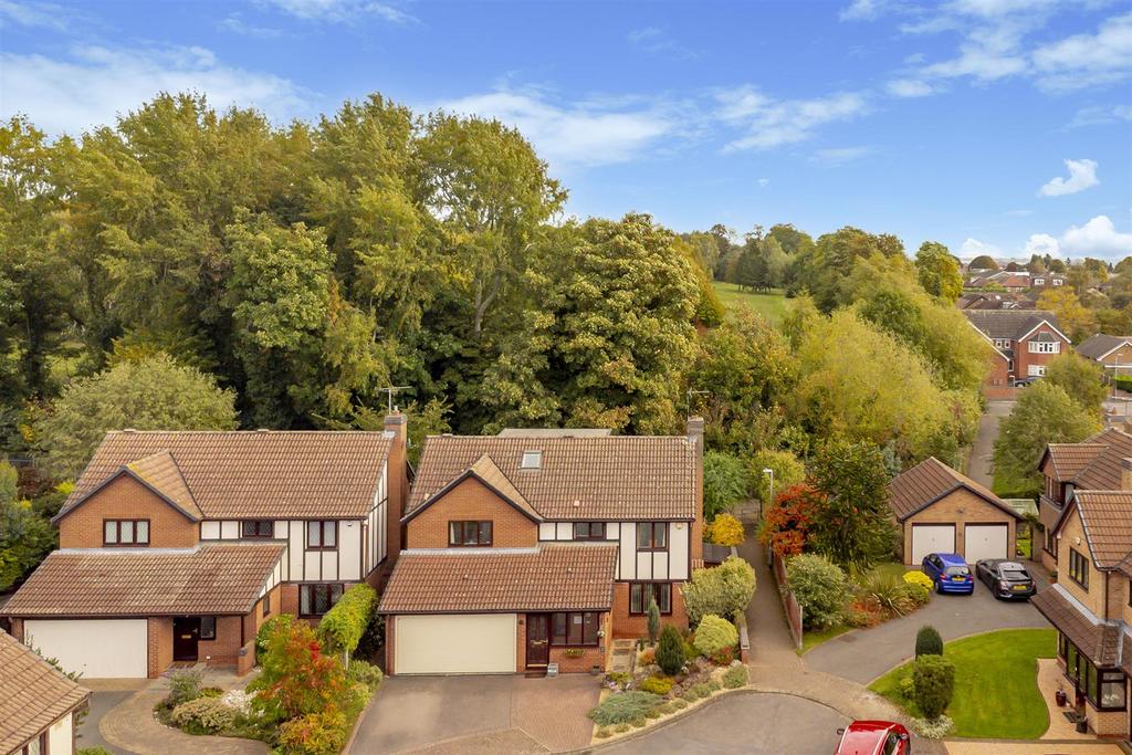 Turnberry Close, Bramcote, Nottingham 5 bed detached house £595,000
