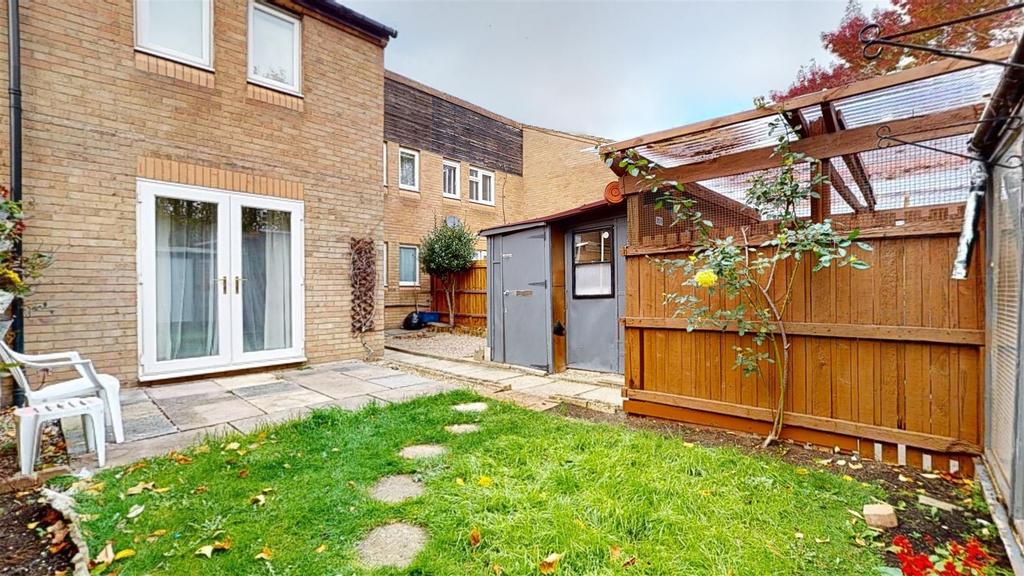 Downs Barn Boulevard, Downs Barn 2 bed end of terrace house £275,000