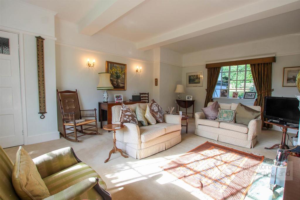 School Lane, Simonstone, Ribble Valley 4 bed semidetached house £400,000