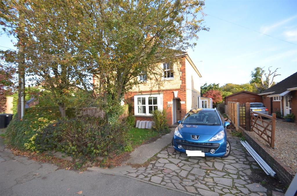 Shefford Road, Meppershall 3 bed semidetached house £1,350 pcm (£312 pw)