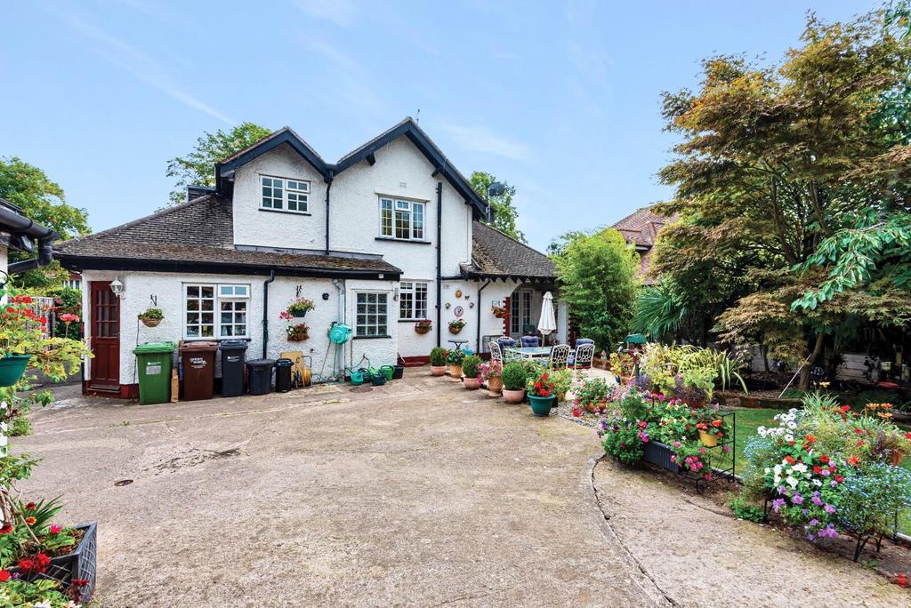 172 Ross Road, Hereford, HR2 7PH 4 bed detached house for sale £465,000