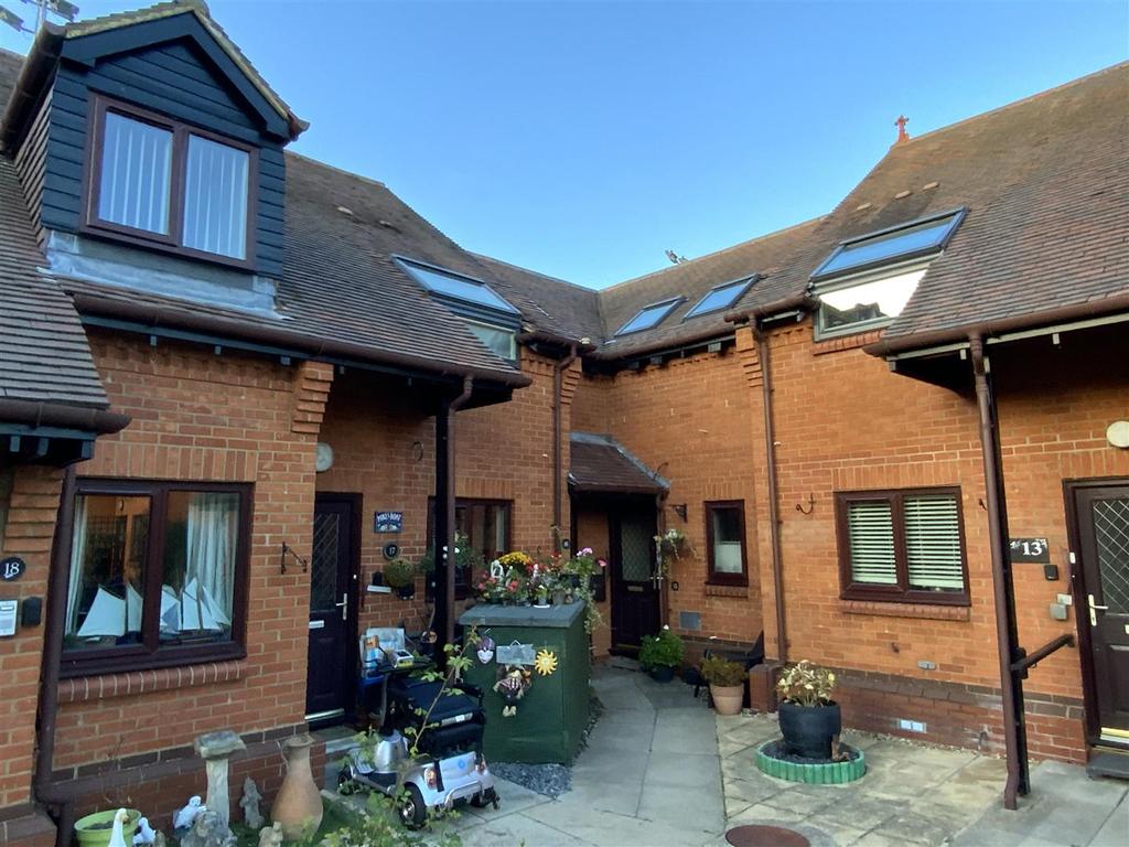 Fegans Court, Stony Stratford, Milton Keynes 2 bed sheltered housing