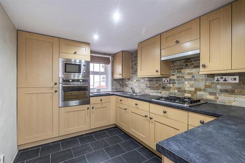 12 Providence Place, Epsom, KT17 4BB