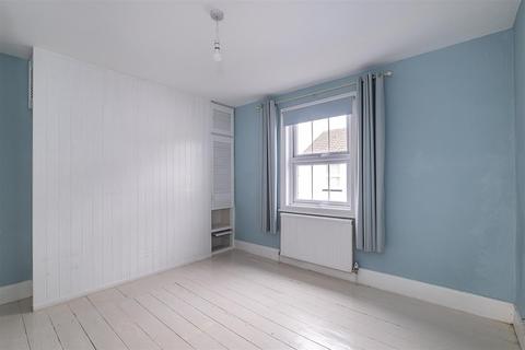12 Providence Place, Epsom, KT17 4BB