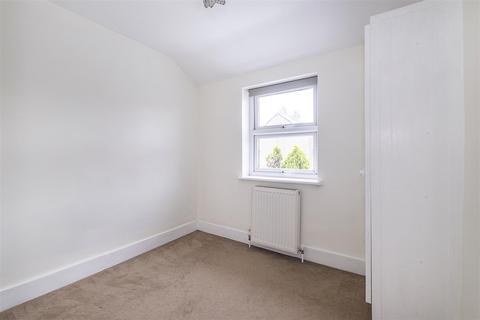 12 Providence Place, Epsom, KT17 4BB