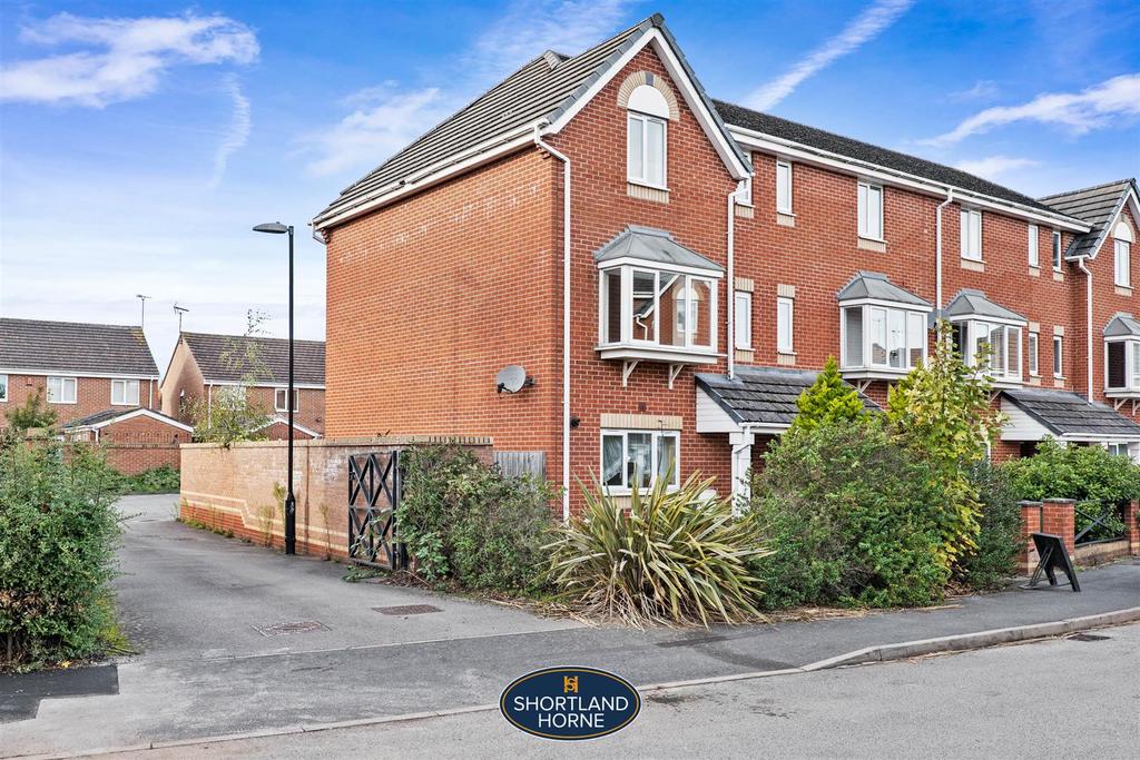 Corbet Road, Daimler Green, Coventry 3 bed townhouse £252,000