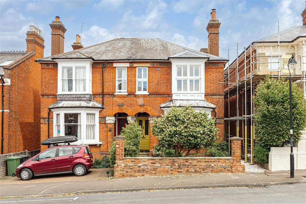 Wathen Road, Dorking 4 bed semidetached house £875,000