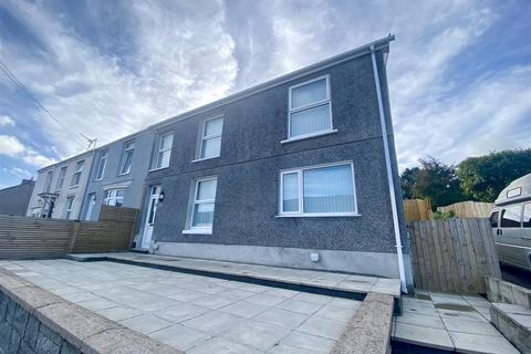 3 bedroom end of terrace house for sale - Swansea Road, Waunarlwydd, Swansea