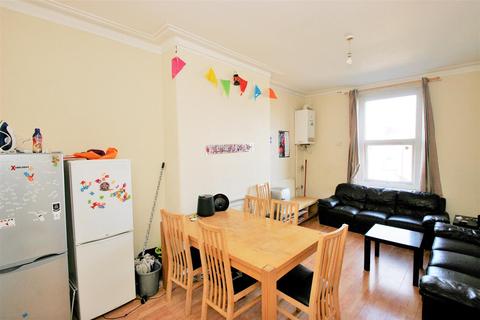 6 bedroom apartment to rent - Hyde Park Road, Hyde Park, Leeds, LS6 1AH