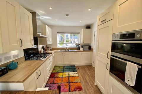 4 Bailey Way, Dursley, GL11 4FF