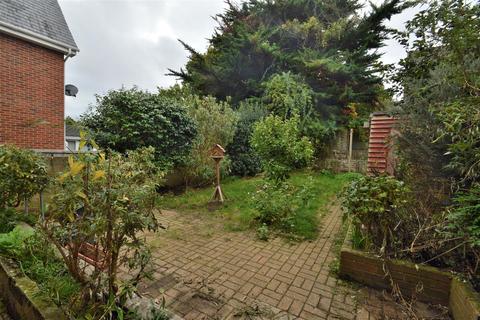3 bedroom semi-detached house for sale - The Avenue, Totland Bay