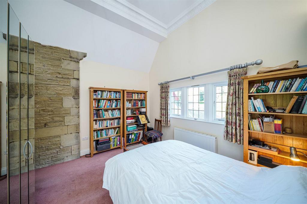 BED 1.jpg