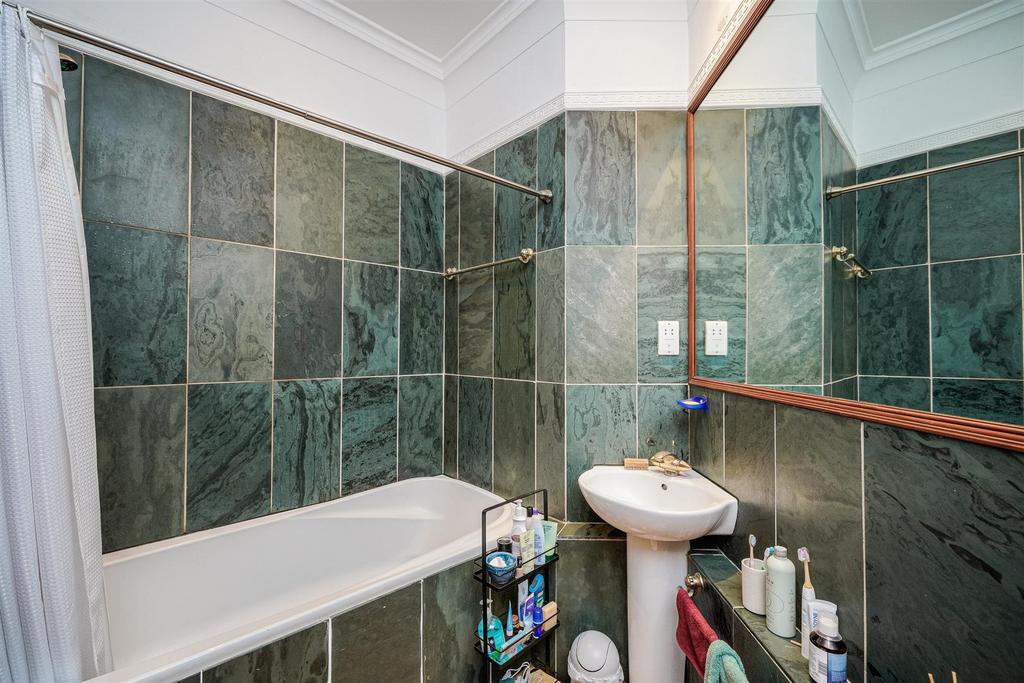 BATH (1).jpg