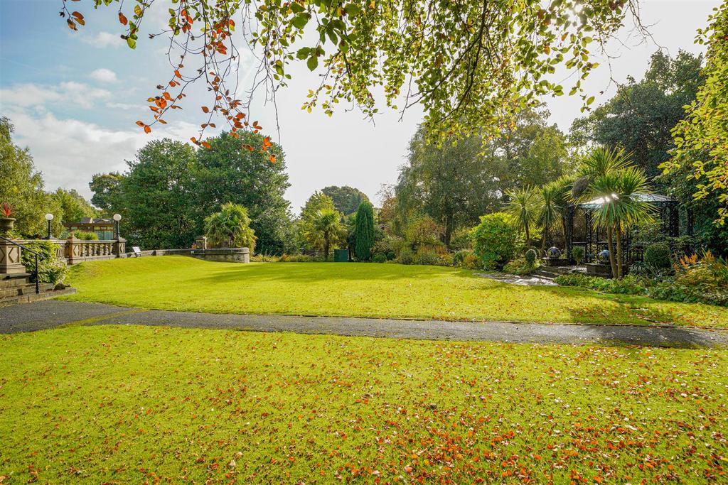 GROUNDS 1.jpg
