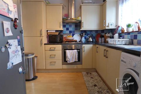 4 Ifield Way, Gravesend, DA12 5UJ