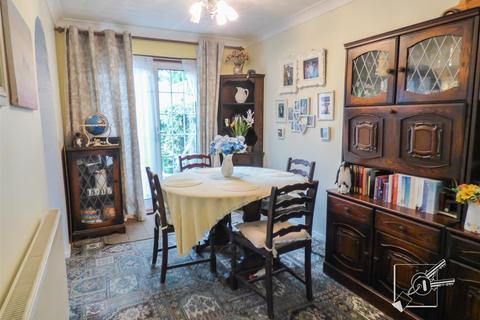 4 Ifield Way, Gravesend, DA12 5UJ