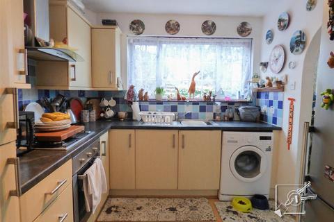 4 Ifield Way, Gravesend, DA12 5UJ