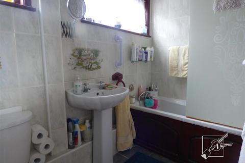 4 Ifield Way, Gravesend, DA12 5UJ