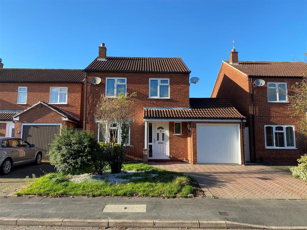 Hemingford Road, Walsgrave, Coventry, CV2 2RE 3 bed detached house £1,150 pcm (£265 pw)